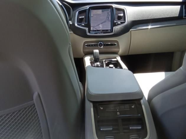 Used 2023 Volvo XC90 T8 Plus w/ Protection Package Premier image 22
