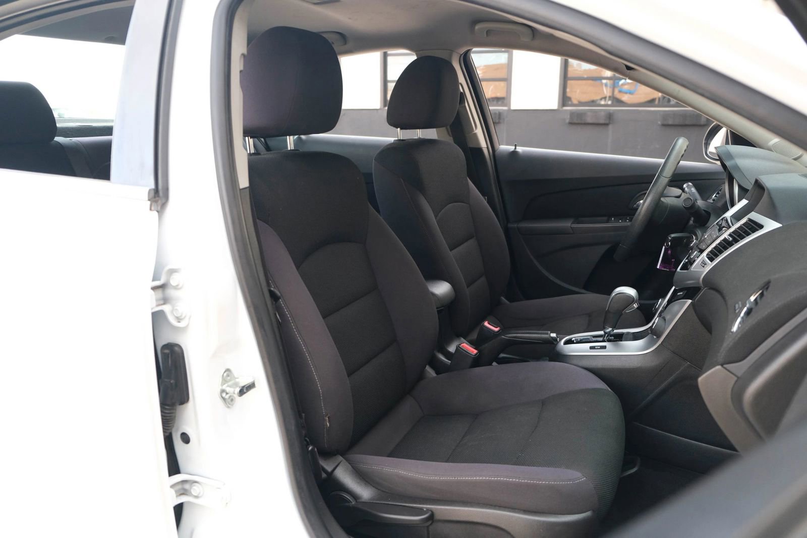 Used 2015 Chevrolet Cruze LT w/ Enhanced Safety Package FWD image 33
