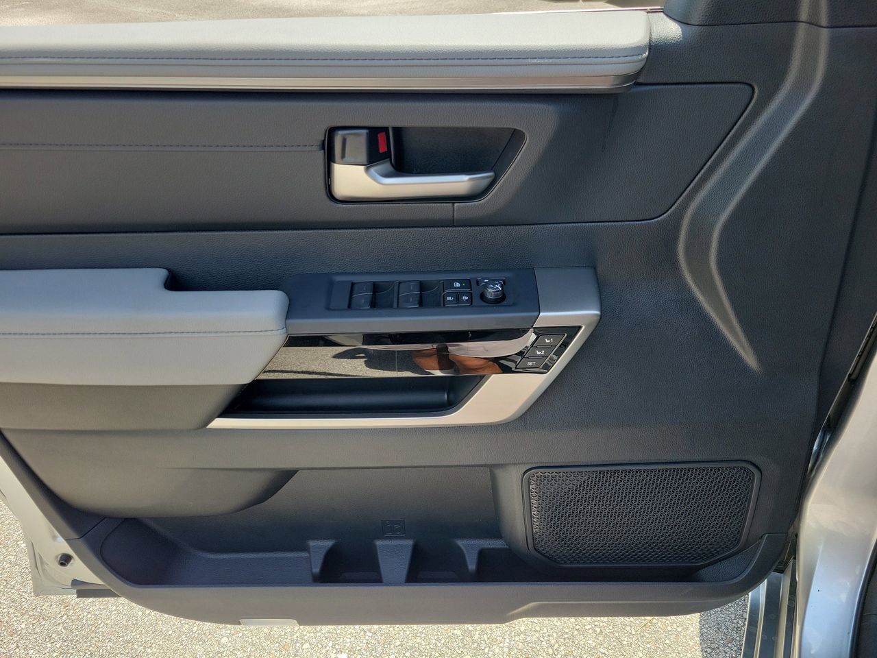 New 2026 Toyota Tundra Limited AWD/4WD image 13