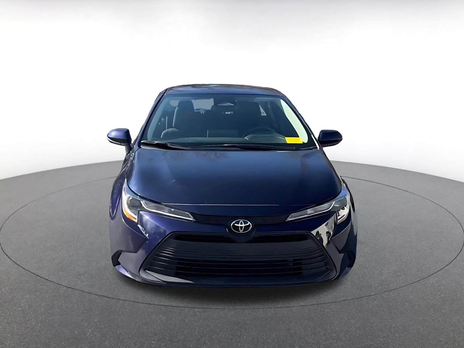Used 2025 Toyota Corolla LE image 3