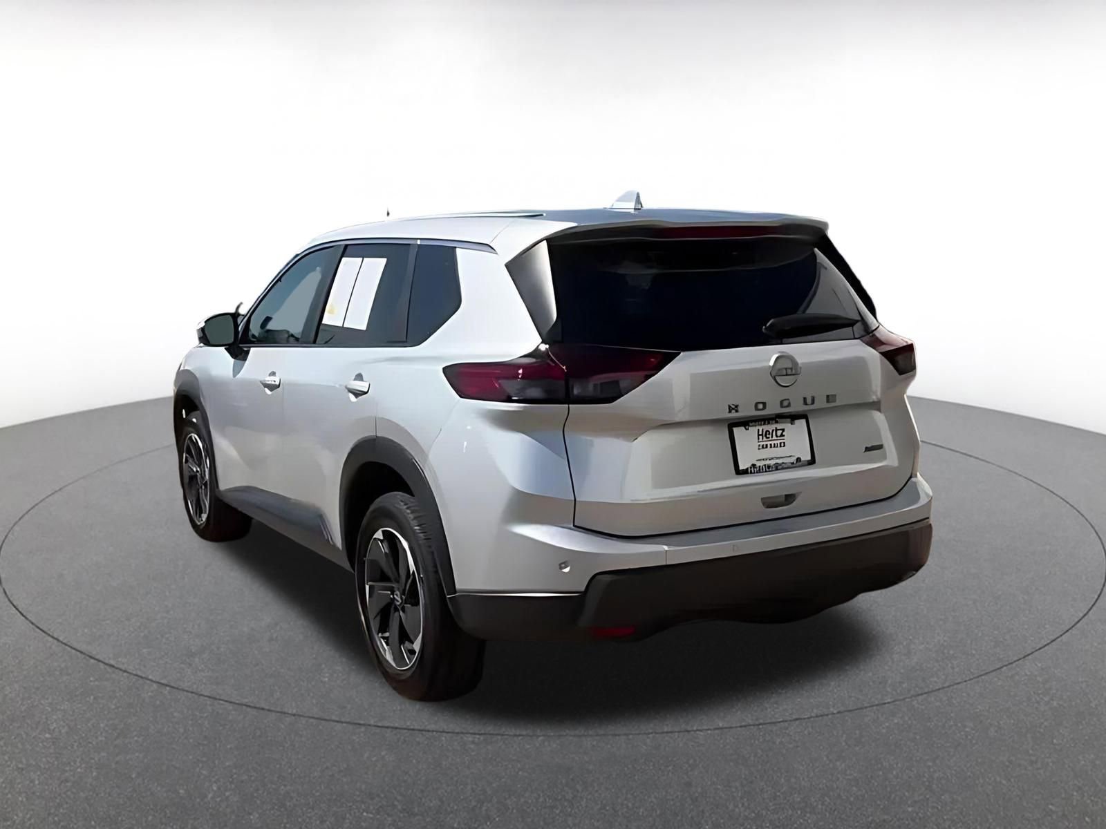 Used 2025 Nissan Rogue SV AWD/4WD image 11