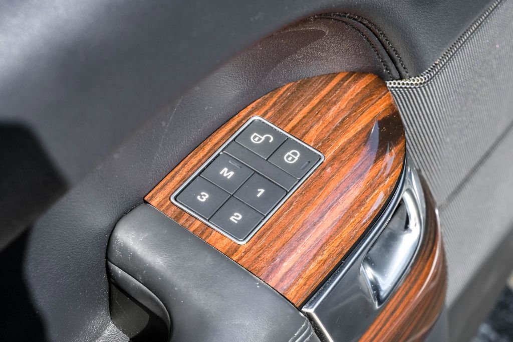 Used 2017 Land Rover Range Rover Supercharged image 41