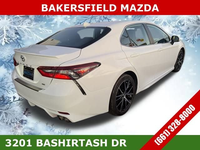Used 2024 Toyota Camry SE image 5