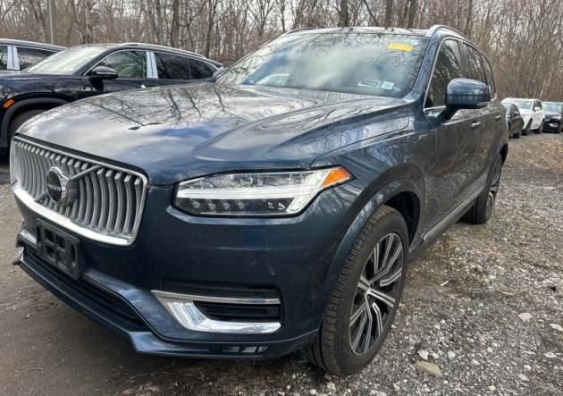 Used 2023 Volvo XC90 B6 Plus AWD/4WD image 2