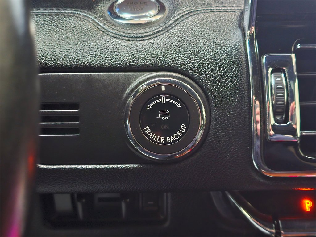 Used 2019 Lincoln Navigator Reserve image 29