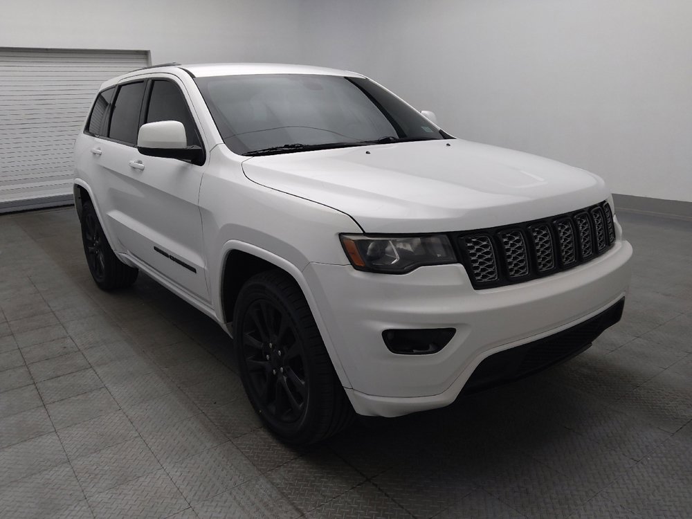 Used 2019 Jeep Grand Cherokee Altitude image 13