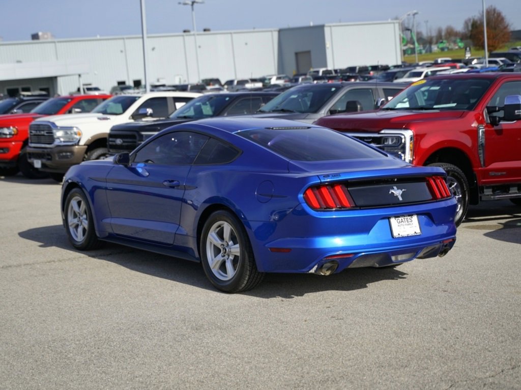 Used 2017 Ford Mustang Coupe image 7