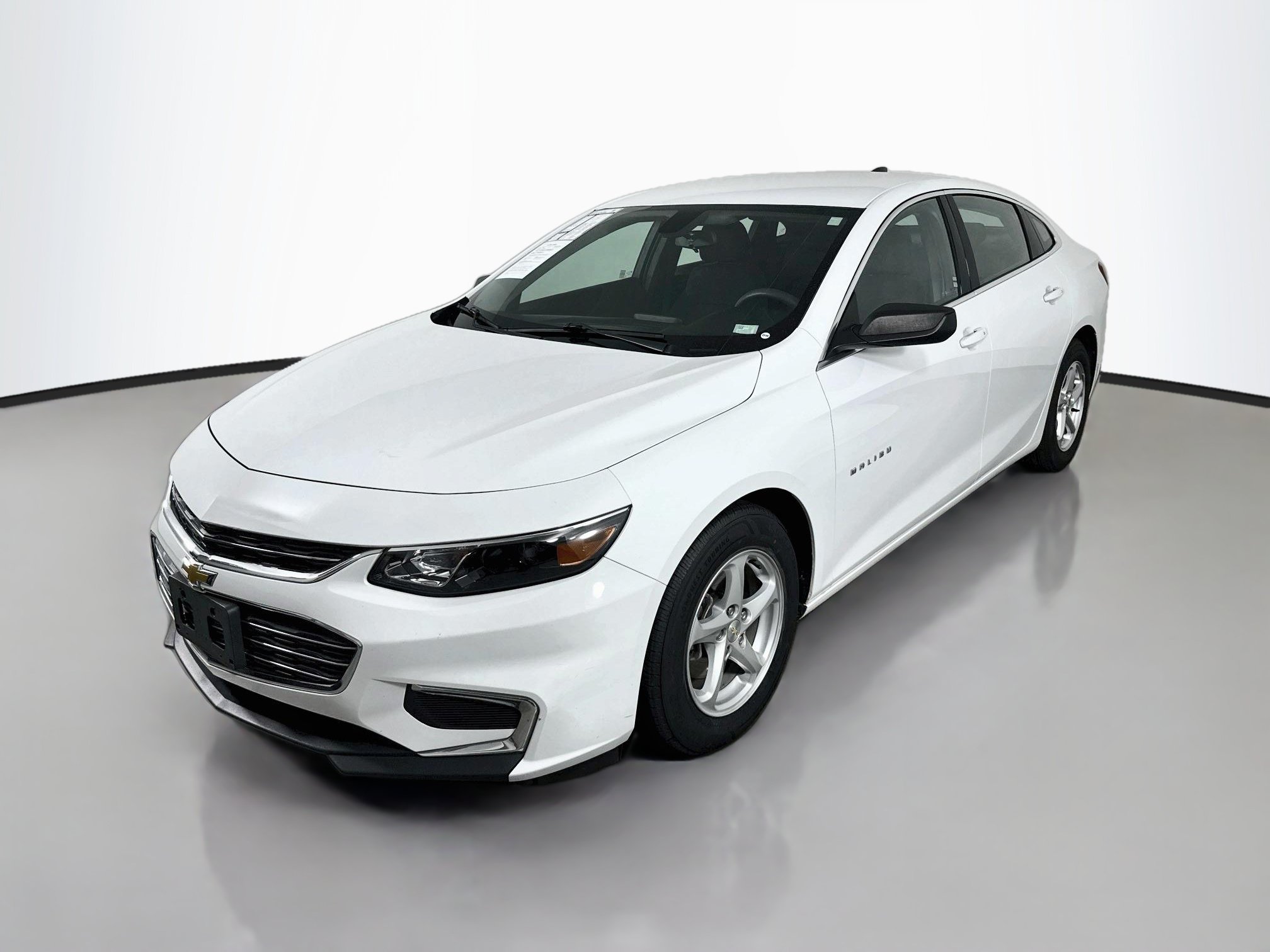 Used 2018 Chevrolet Malibu LS FWD image 3