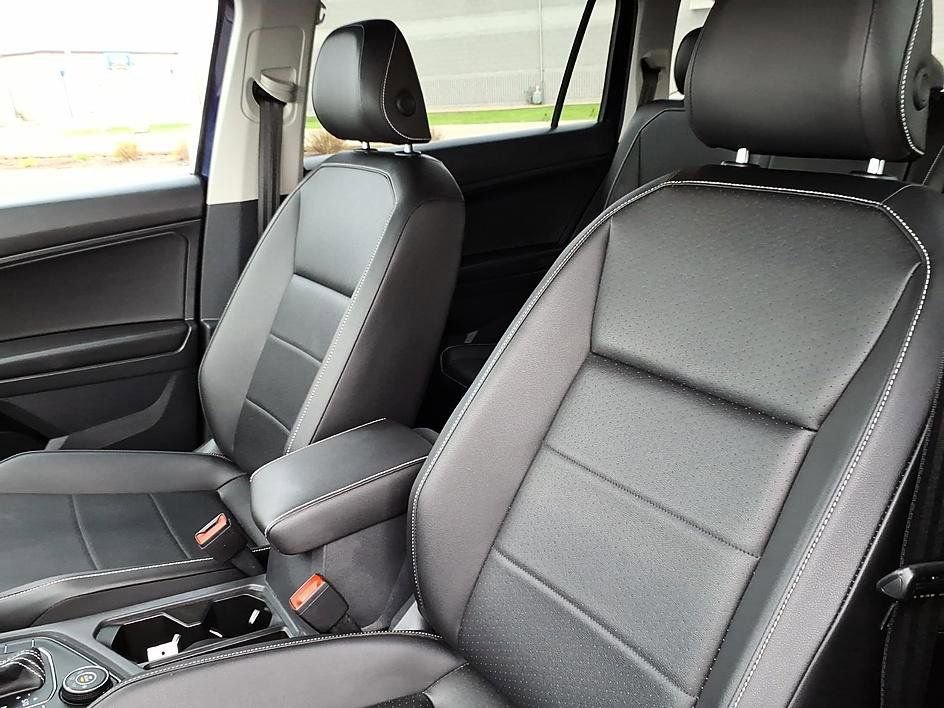 Used 2021 Volkswagen Tiguan SE image 16