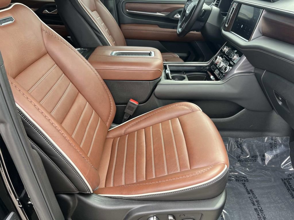 Used 2023 GMC Yukon Denali Ultimate w/ LPO, Floor Liner Package image 25