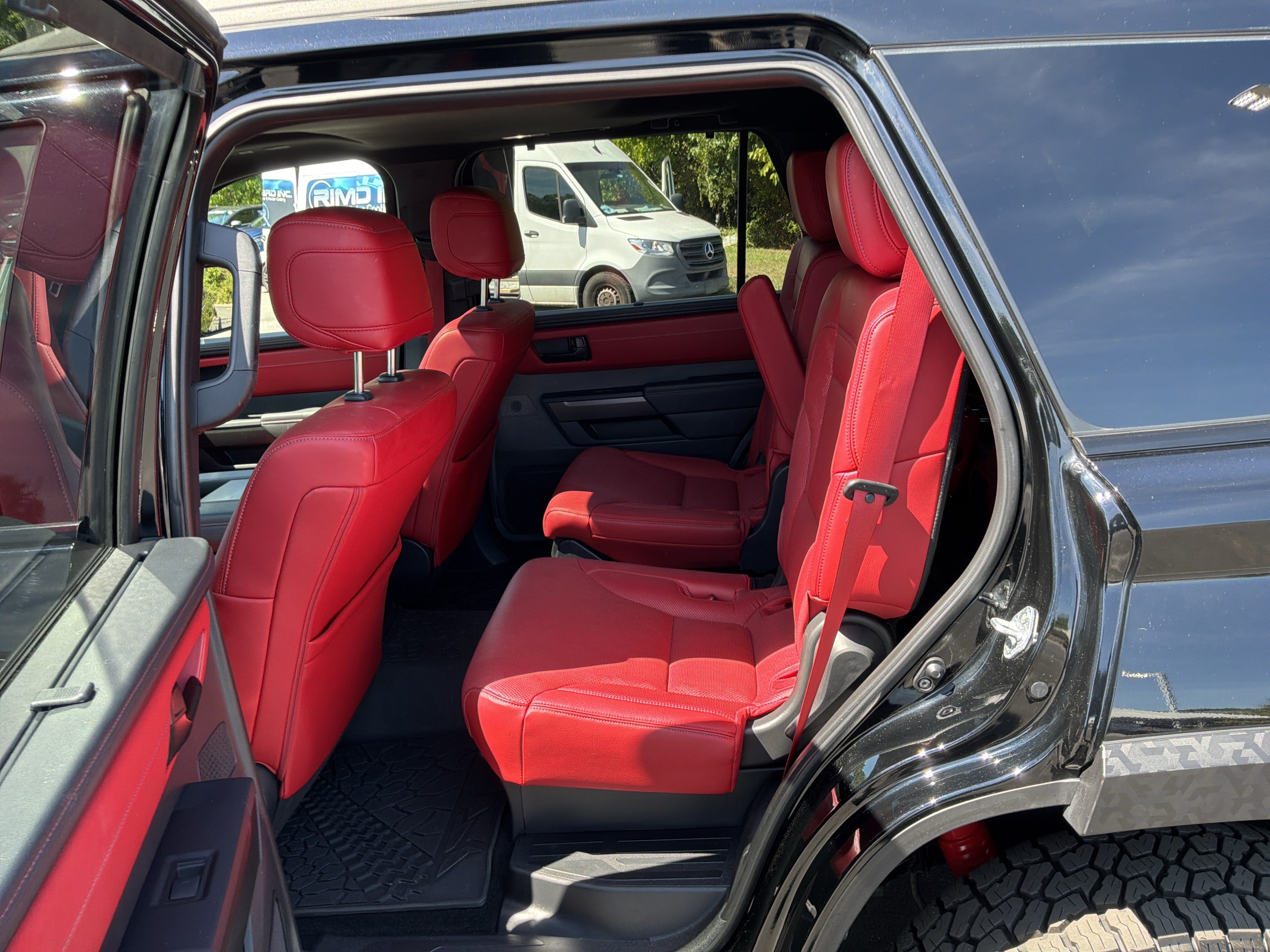Used 2025 Toyota Sequoia TRD Pro AWD/4WD image 31