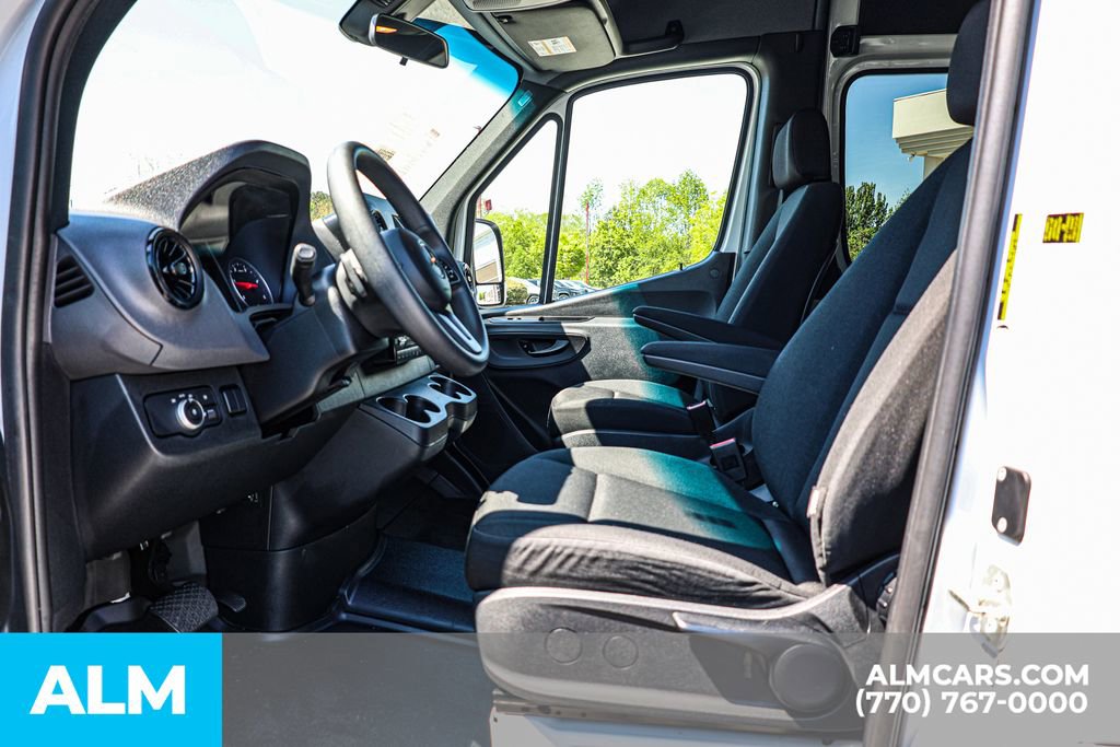 Used 2024 Mercedes-Benz Sprinter 2500 image 18