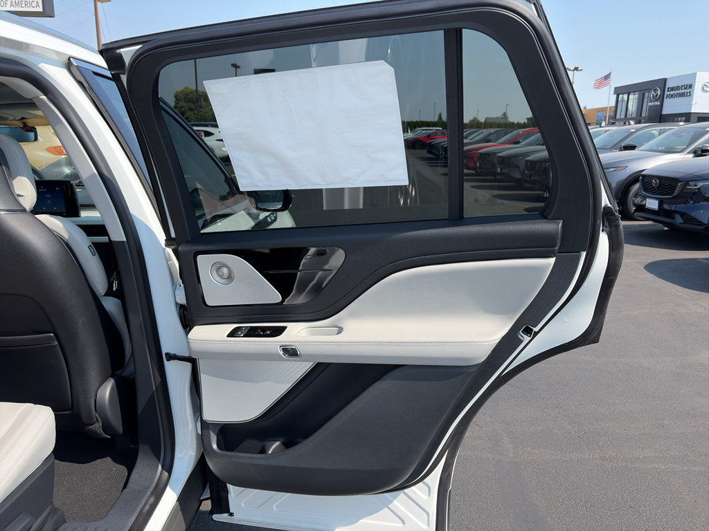 New 2026 Lincoln Aviator Reserve w/ Luxury Package AWD/4WD image 16
