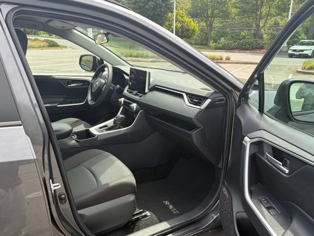 Used 2025 Toyota RAV4 XLE FWD image 26