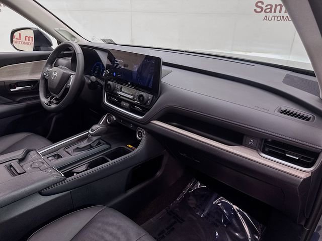 Used 2024 Toyota Grand Highlander Limited image 31