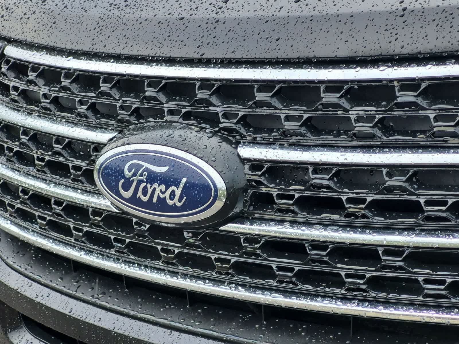 Used 2023 Ford Explorer XLT w/ Equipment Group 202A AWD/4WD image 12