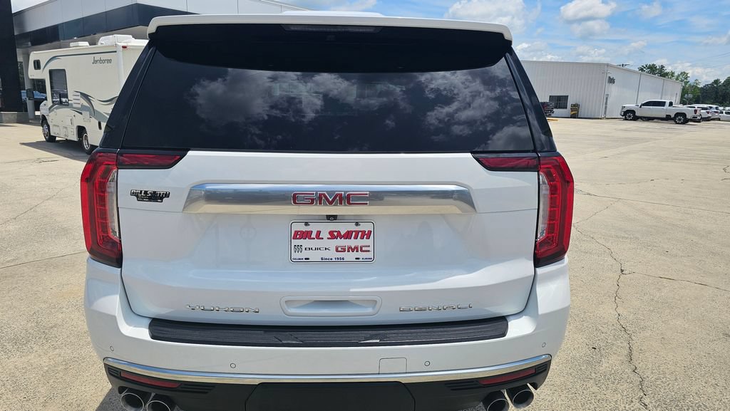 Used 2023 GMC Yukon Denali RWD image 4
