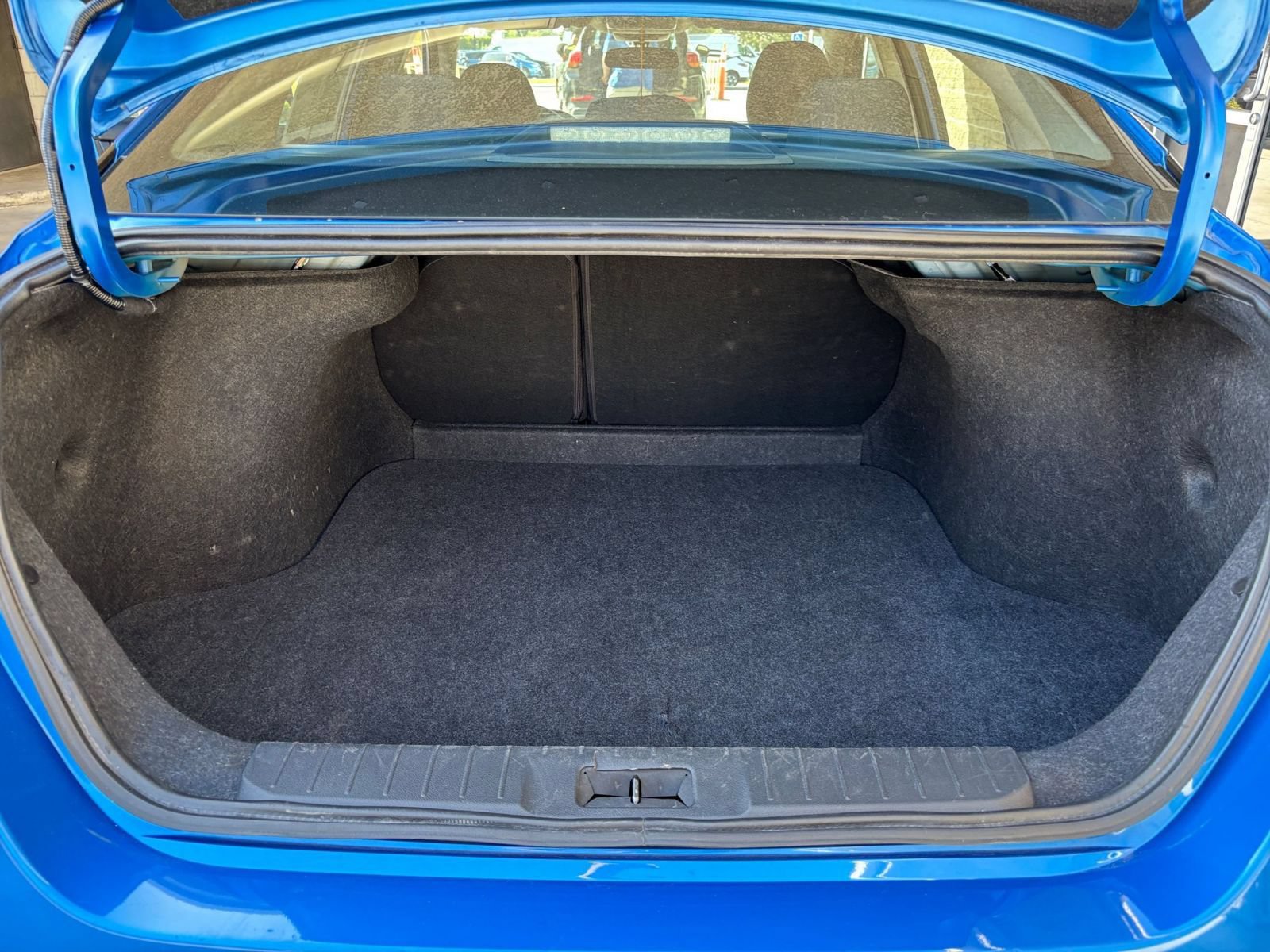 Used 2025 Nissan Sentra SV FWD image 30