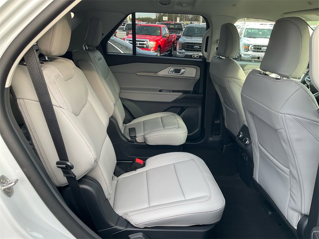 New 2026 Ford Explorer Active image 13