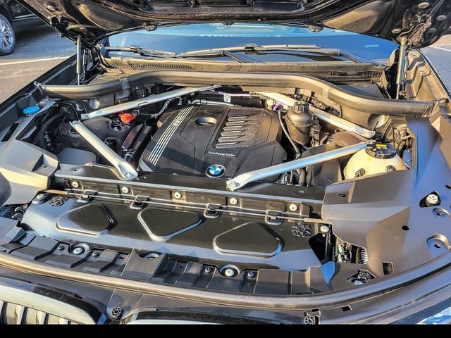 Used 2022 BMW X7 xDrive40i w/ M Sport Package AWD/4WD image 27