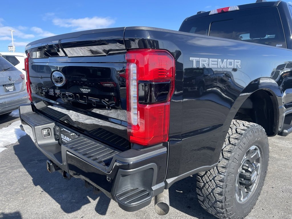 Used 2024 Ford F250 Lariat w/ Tremor Off-Road Package image 31