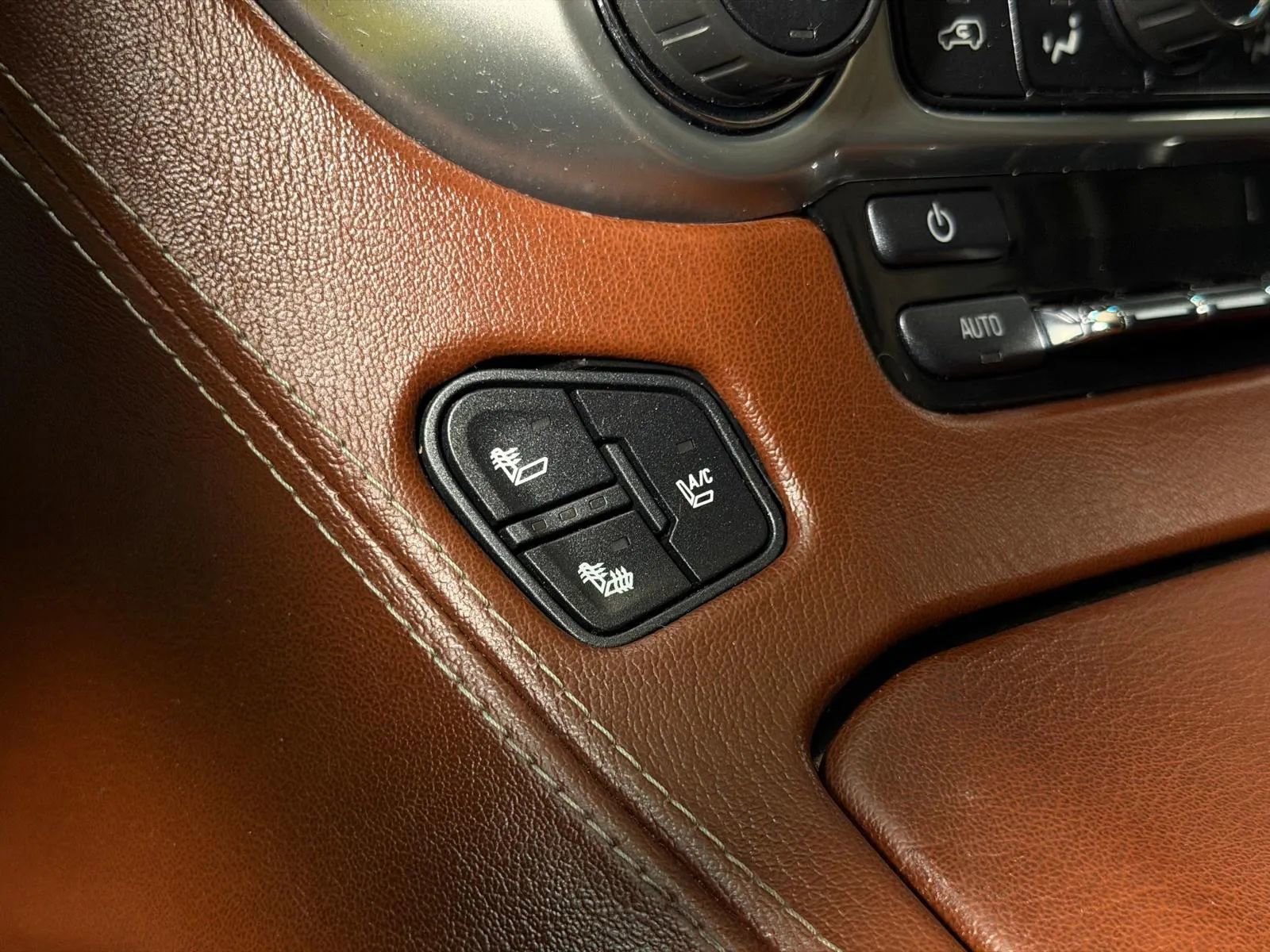 Used 2016 Chevrolet Tahoe LTZ AWD/4WD image 40