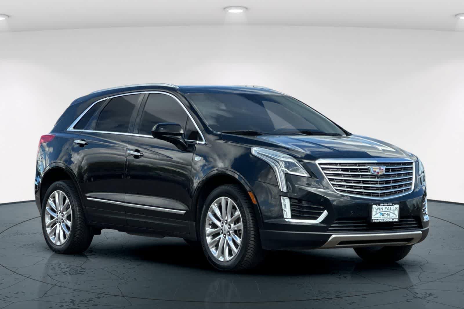 Used 2017 Cadillac XT5 Platinum AWD/4WD image 5