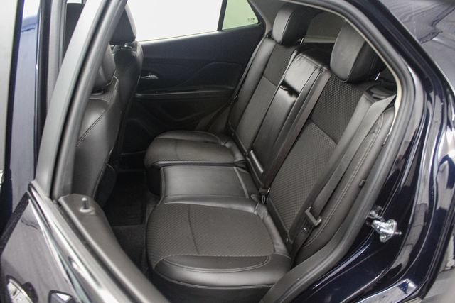 Used 2021 Buick Encore Preferred w/ Safety Package AWD/4WD image 17