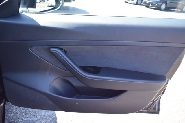Used 2020 Tesla Model 3 Standard Range RWD image 34