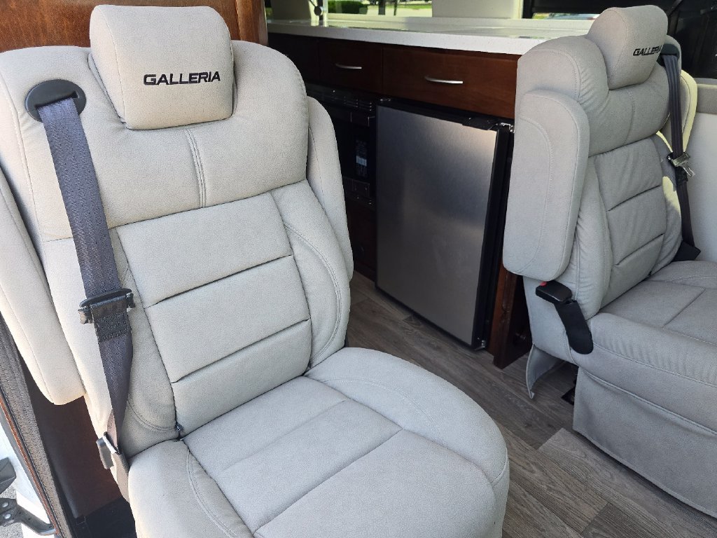 Used 2021 Mercedes-Benz Sprinter 3500 image 15