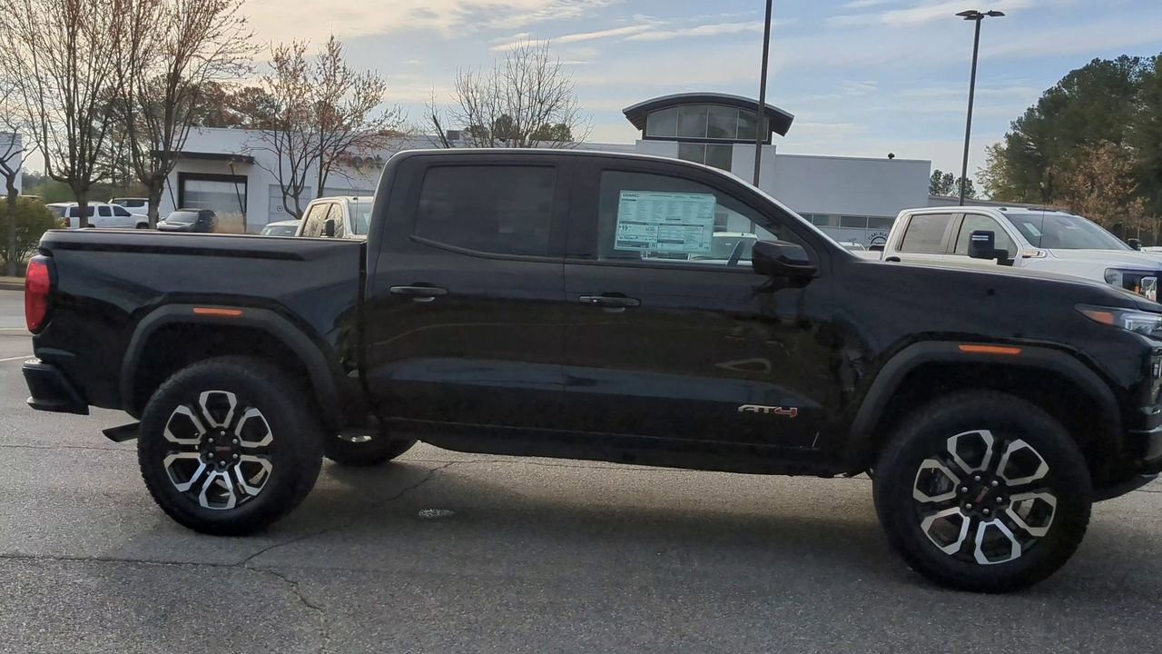New 2025 GMC Canyon AT4 w/ Nightfall Edition image 9