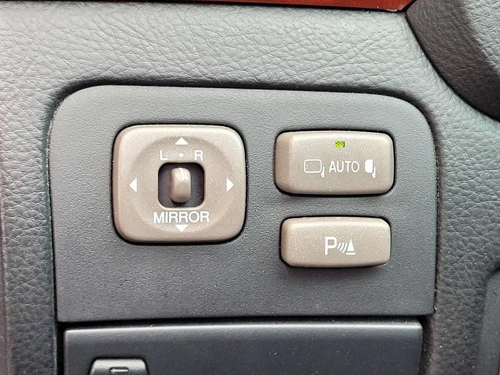 Used 2004 Lexus LS 430 RWD image 8