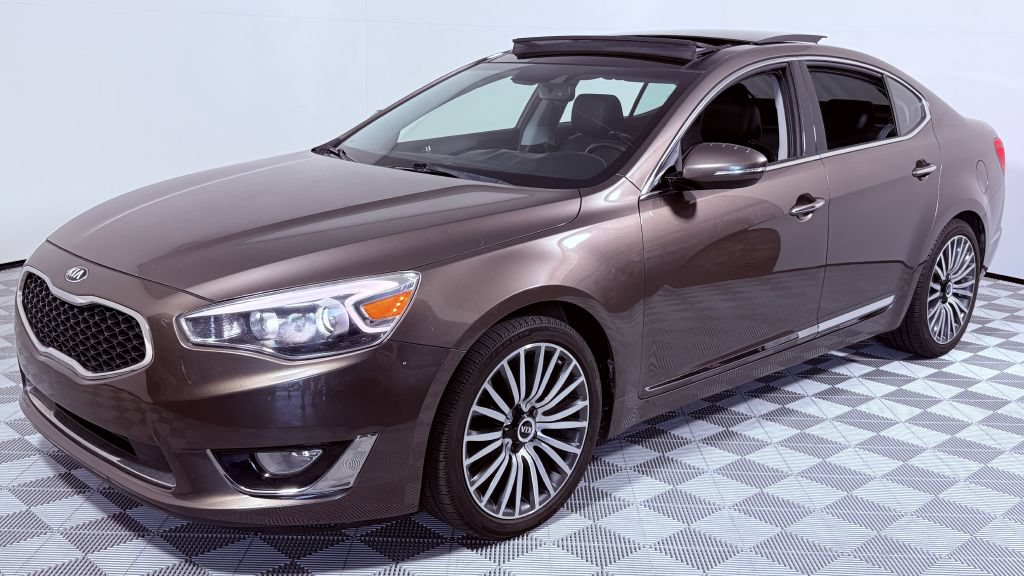 Used 2014 Kia Cadenza Premium w/ Technology Package FWD image 7