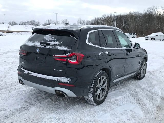 Used 2024 BMW X3 xDrive30i AWD/4WD image 3