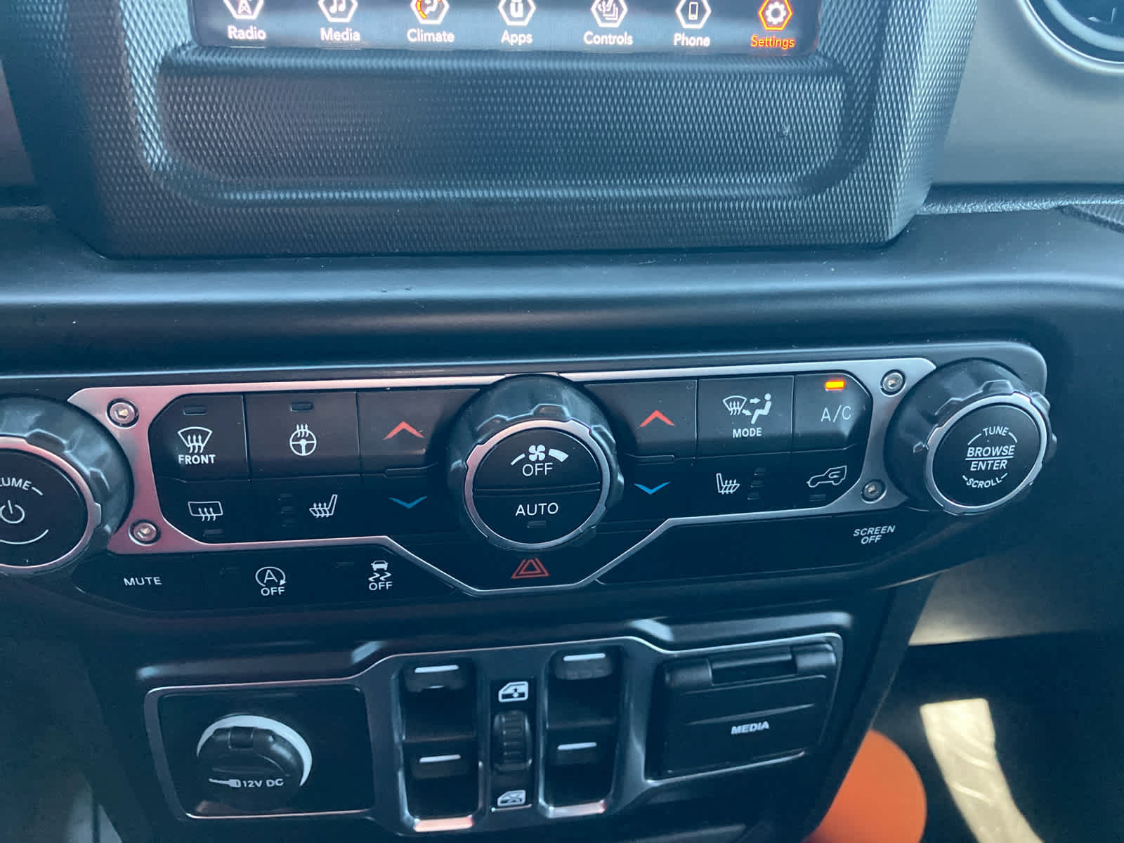 Used 2022 Jeep Wrangler Unlimited Sport AWD/4WD image 23