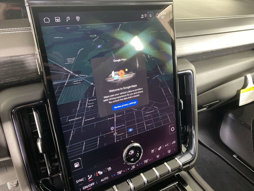 New 2026 GMC Yukon AT4 Ultimate w/ LPO, Floor Liner Package image 14