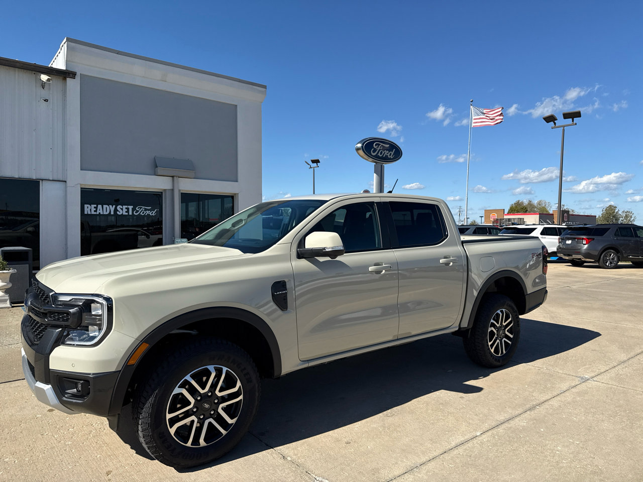 New 2025 Ford Ranger Lariat w/ FX4 Off-Road Package image 11