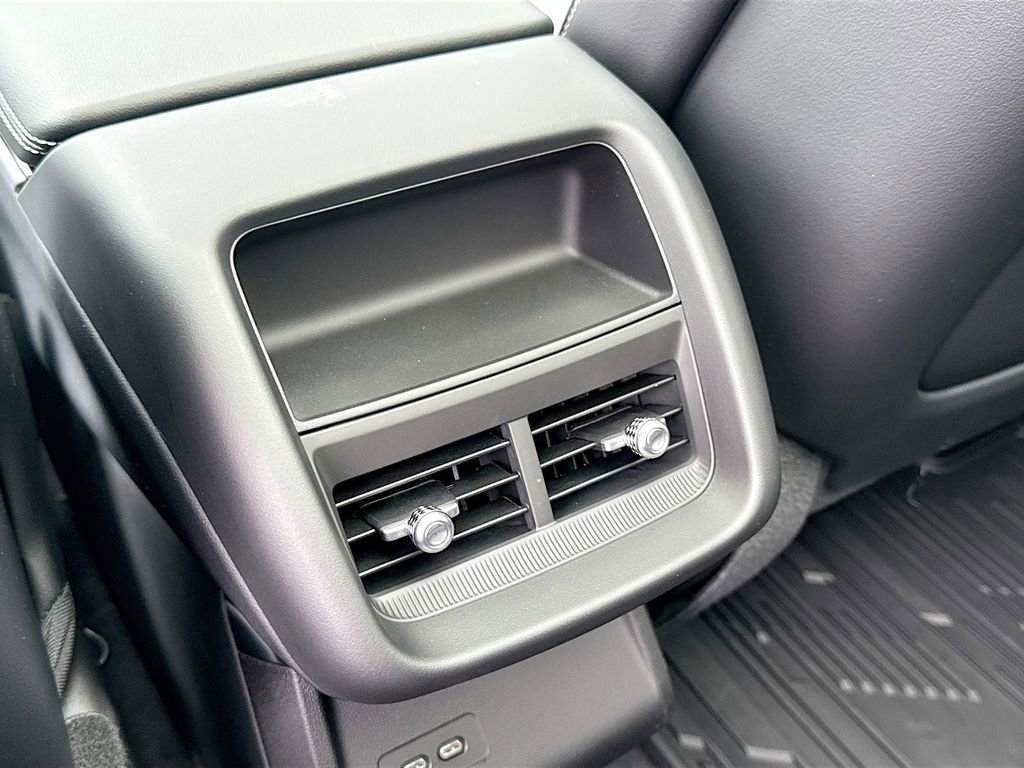 New 2025 Cadillac Lyriq Sport image 26
