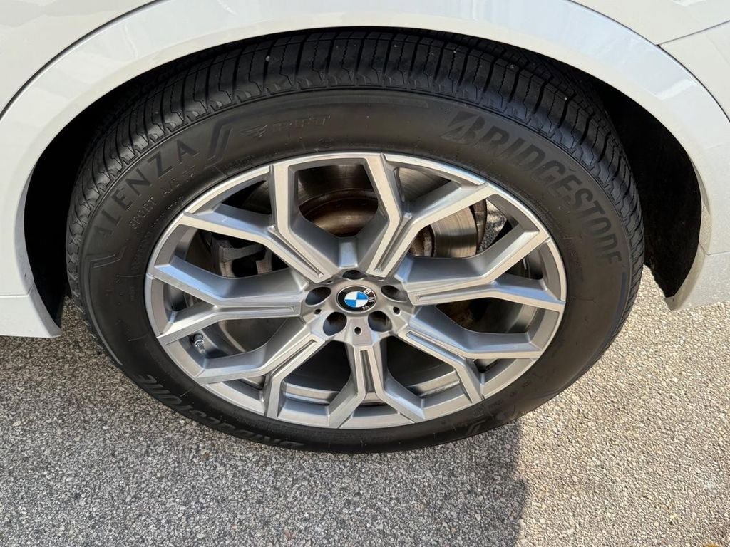 Used 2023 BMW X7 xDrive40i w/ Premium Package AWD/4WD image 7