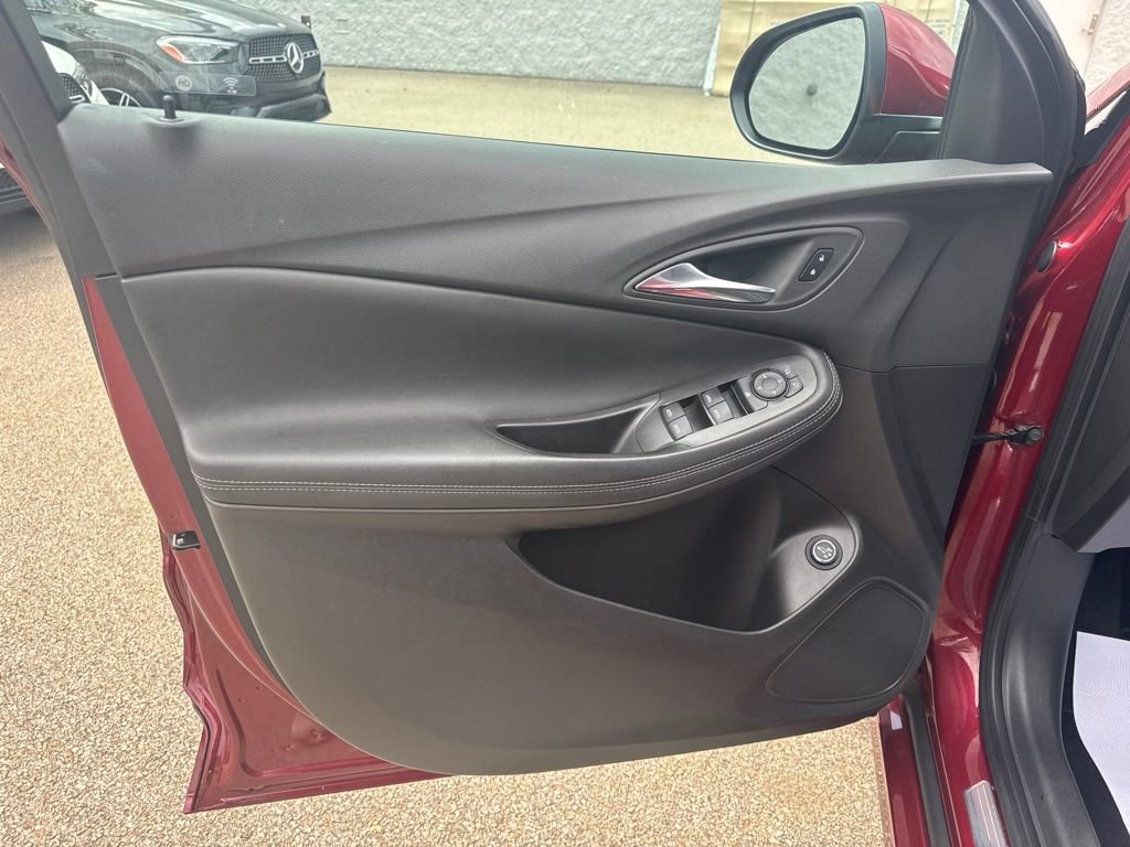 Used 2023 Buick Encore GX Select w/ Sport Touring Package FWD image 11