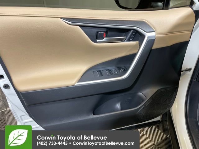 Used 2021 Toyota RAV4 Limited image 19