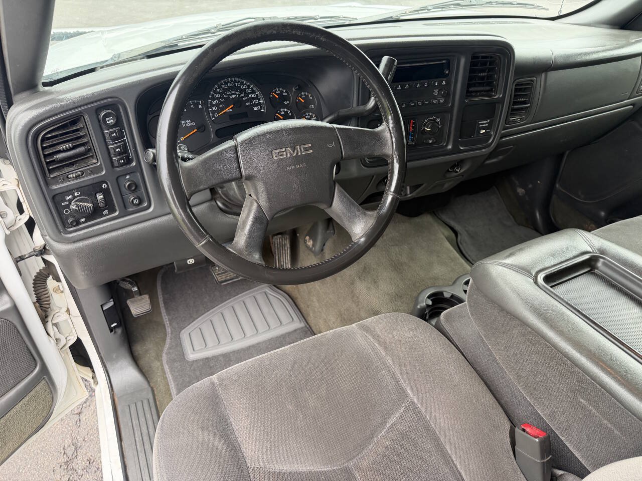 Used 2004 GMC Sierra 1500 SLE w/ Light Duty Power Package AWD/4WD image 13