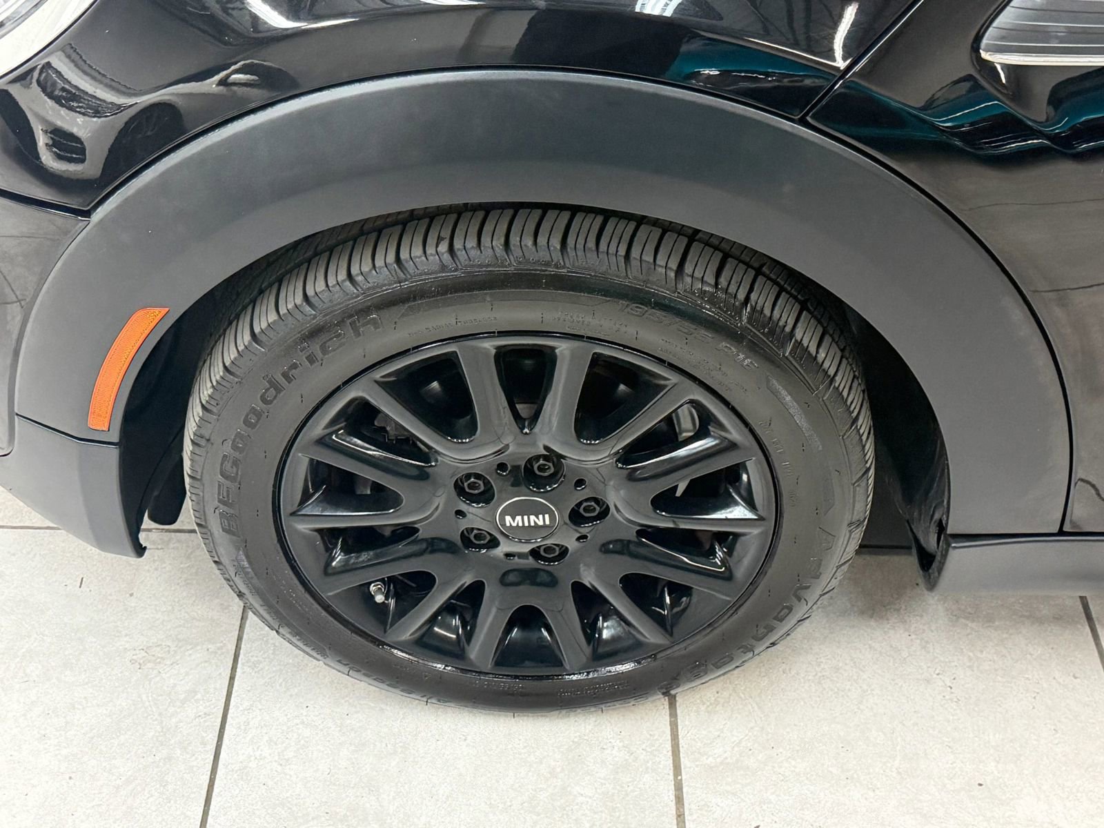 Used 2021 MINI Cooper 4-Door Hardtop image 34