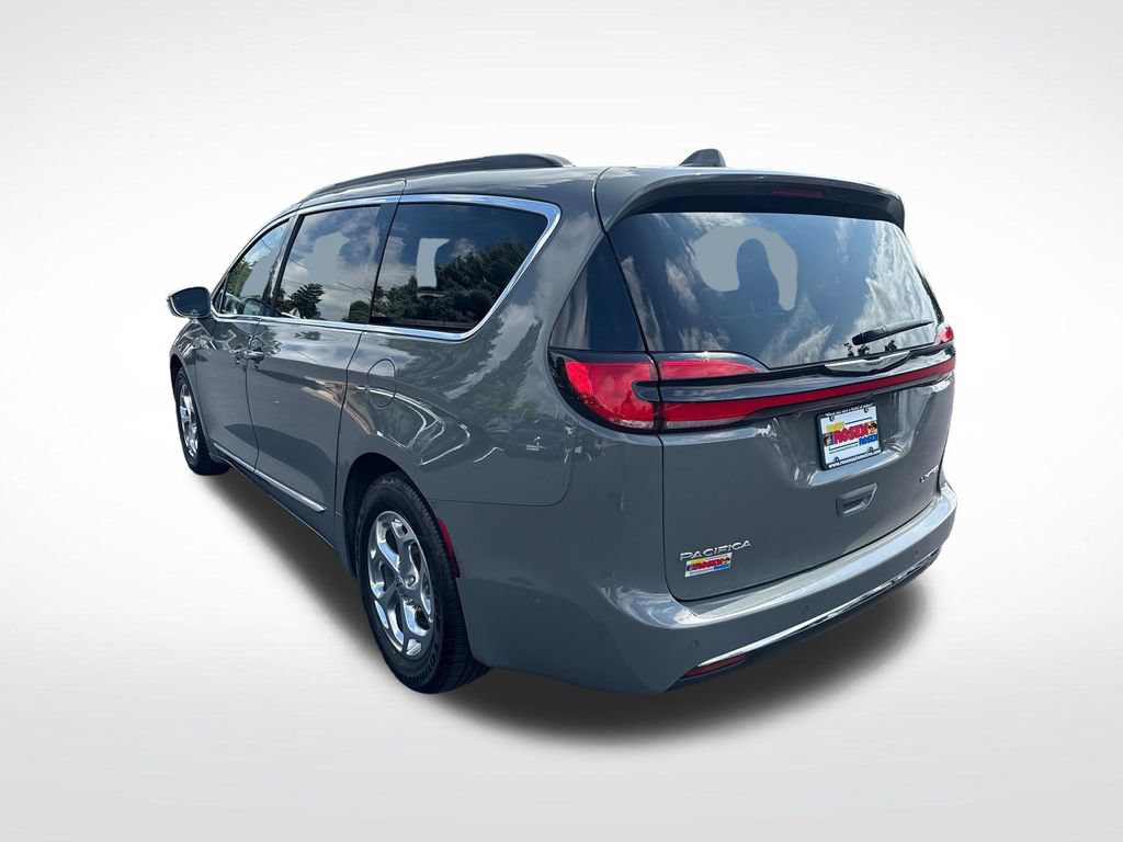 Used 2022 Chrysler Pacifica Limited FWD video 3