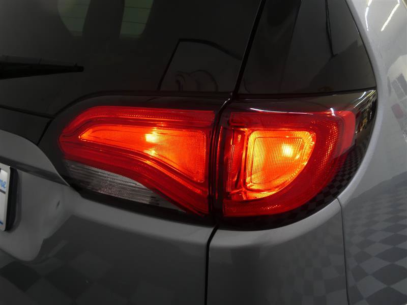 Used 2021 Chrysler Voyager Lxi FWD image 14