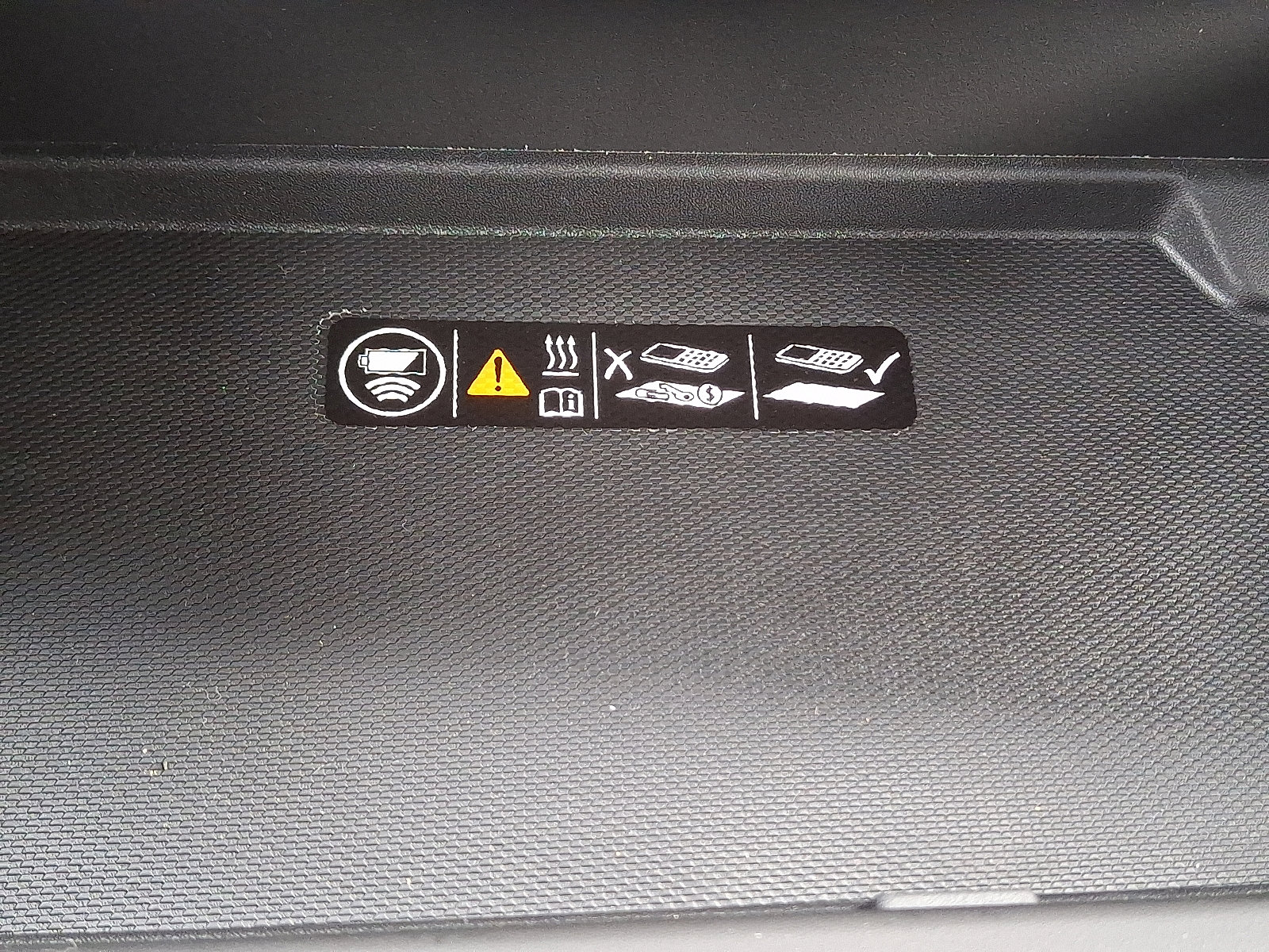 New 2026 Chevrolet Suburban LT image 19