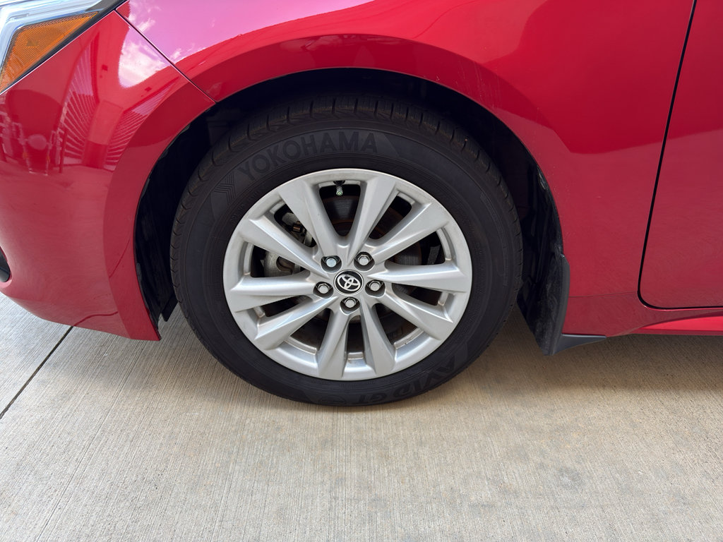 Used 2025 Toyota Corolla SE FWD image 26