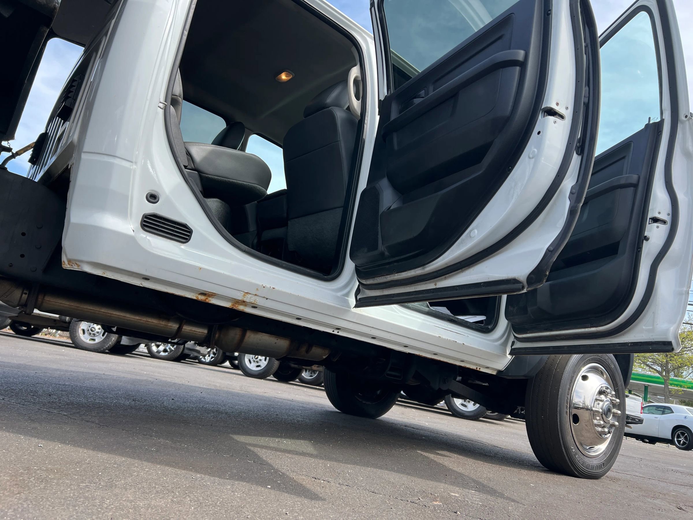 Used 2015 RAM 5500 Tradesman AWD/4WD image 36