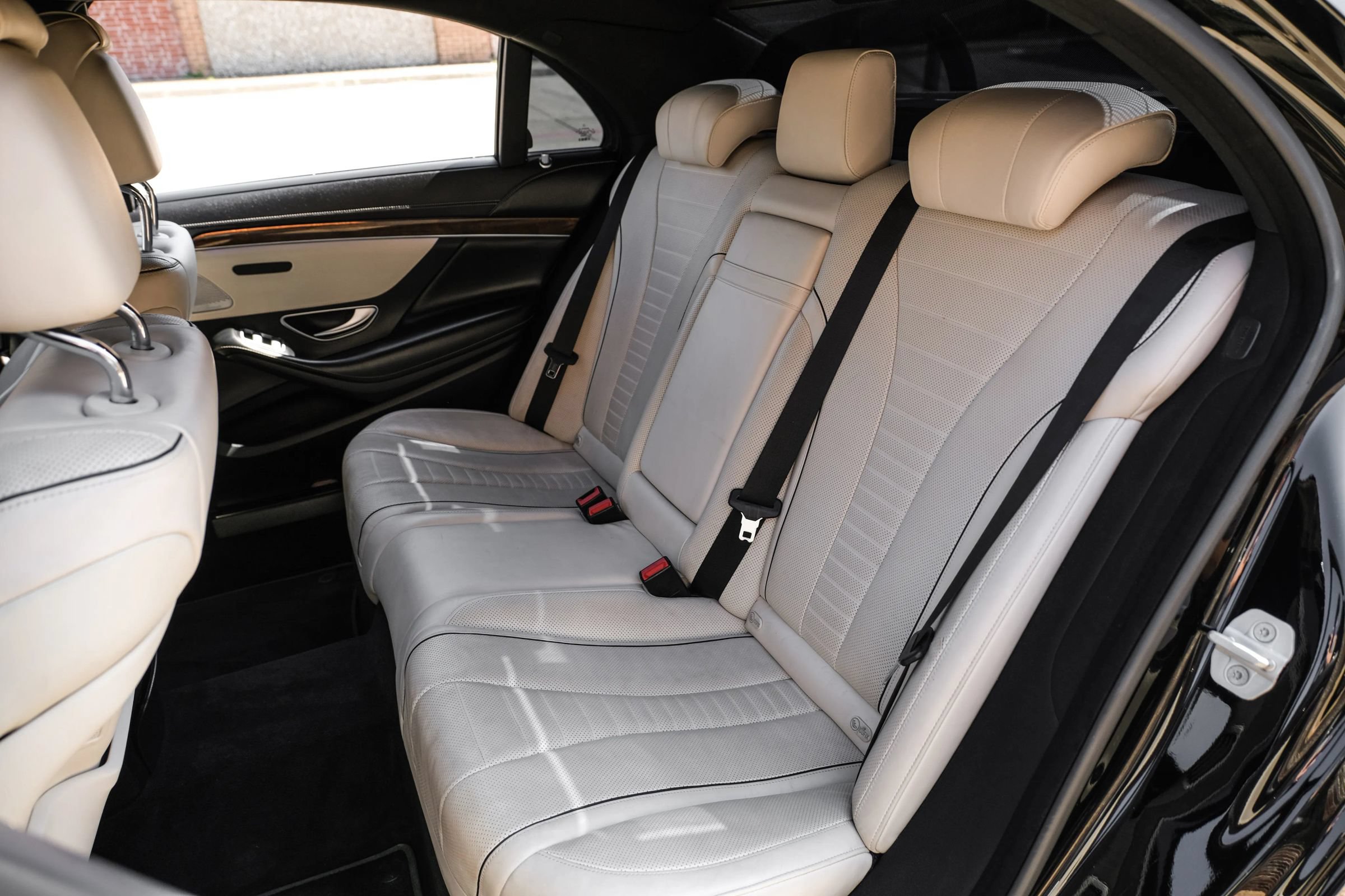 Used 2015 Mercedes-Benz S 550 Sedan image 39