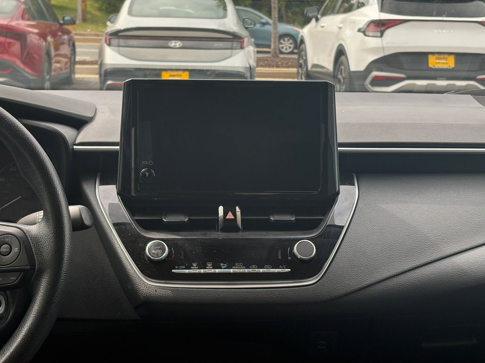 Used 2025 Toyota Corolla LE FWD image 17